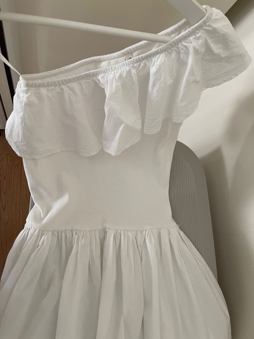 Molo Robes et jupes: Robe fille blanche taille 164 excellent état – D'occasion à Echandens par chv_7qng 4