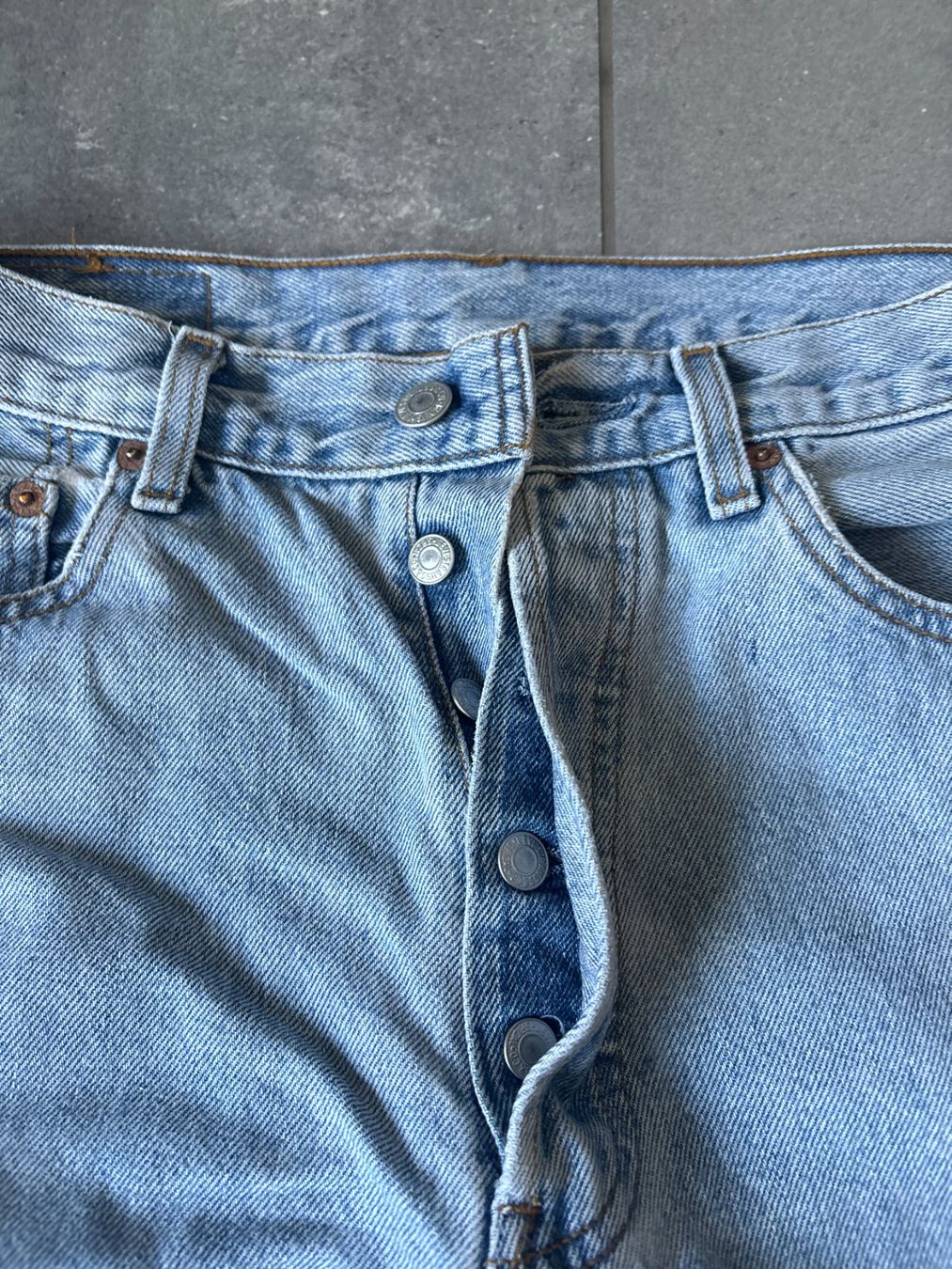 Levi's Jeans: Levi's 501 hellblau 32x34 – Gebraucht aus Niederwil AG von Pascal879 1