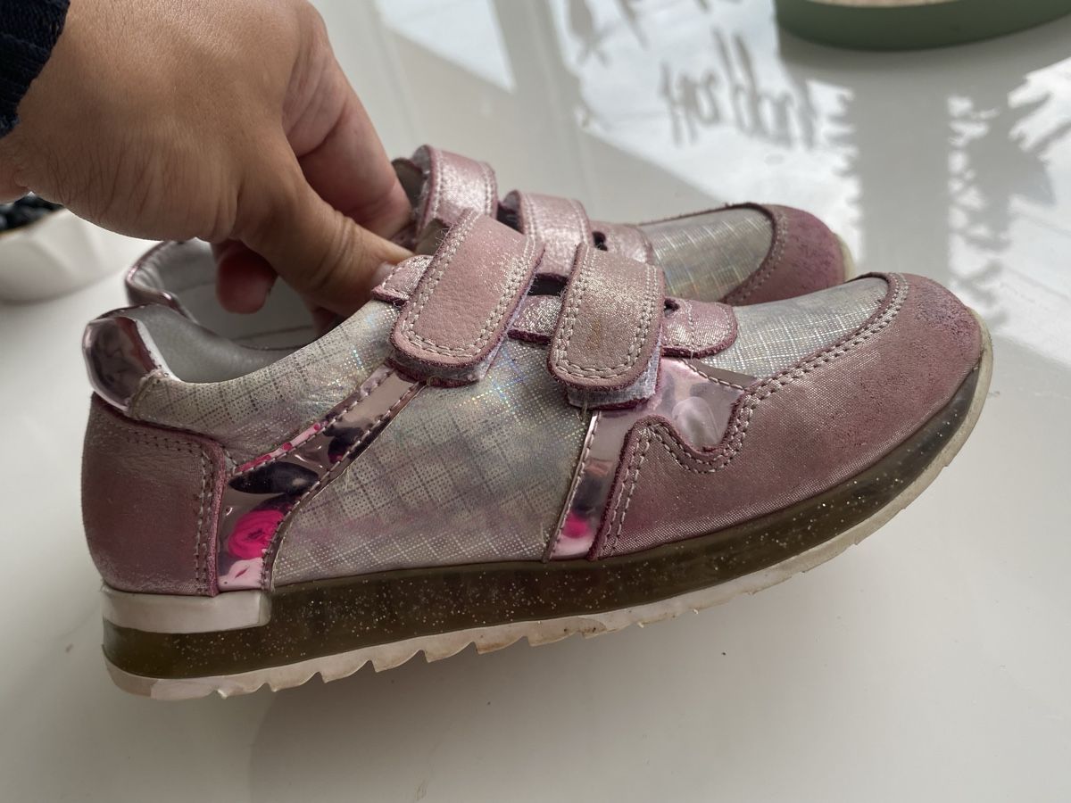 Scarpe per ragazze: Sneakers size 29 – Usato da Blonay venduto da art_7f87 1