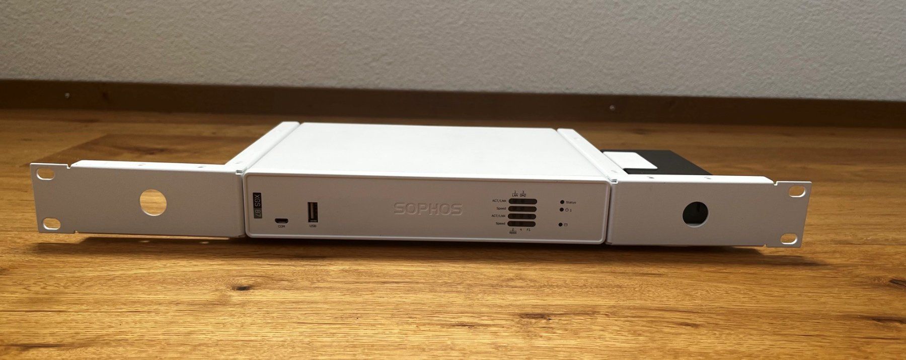 Sophos Firewall: Sophos XGS 87 Firewall – Usato da Willisau venduto da aronet