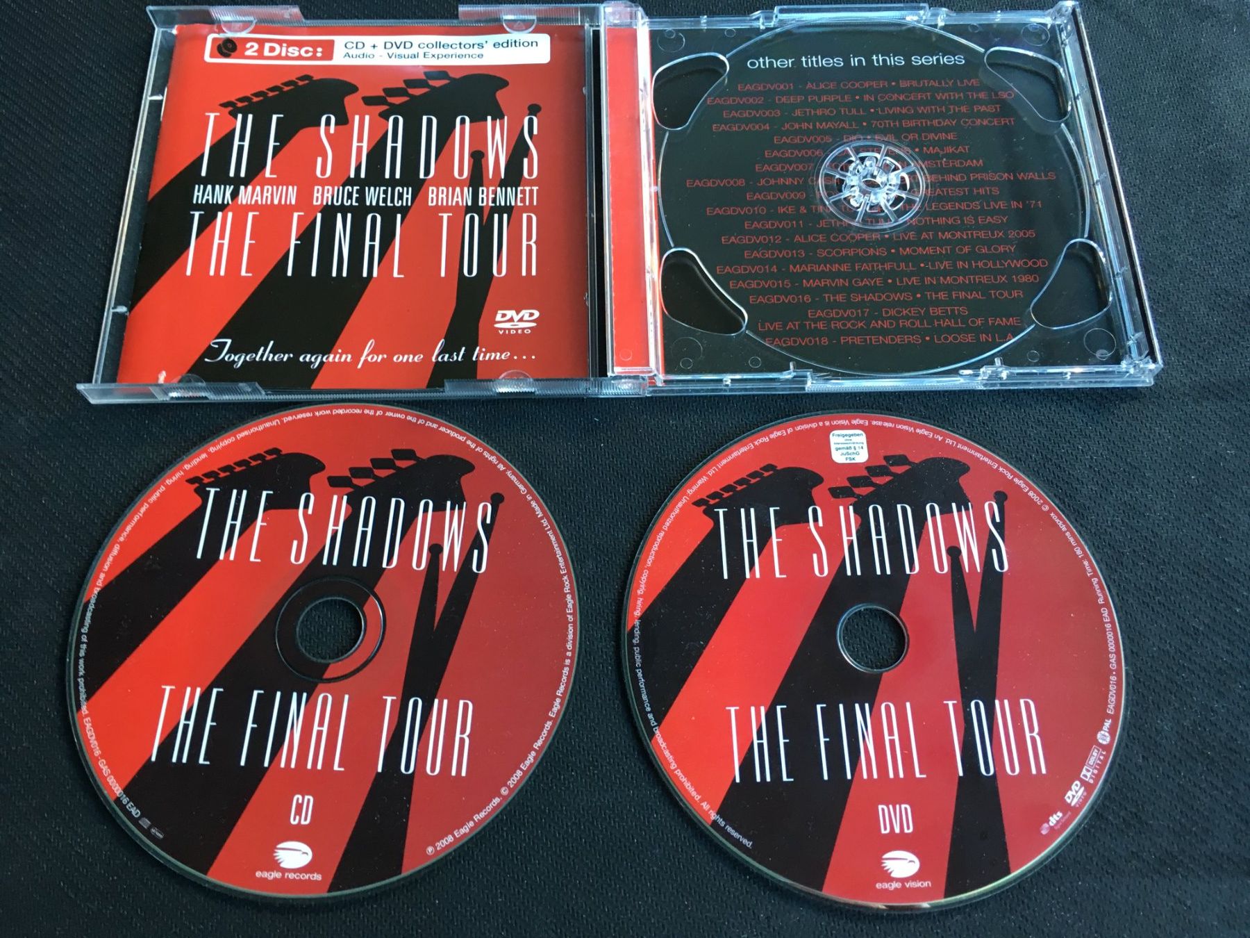 CD: The Shadows - The Final Tour -CD- CD+DVD – Usato da St.Gallen venduto da MedienJoe 1