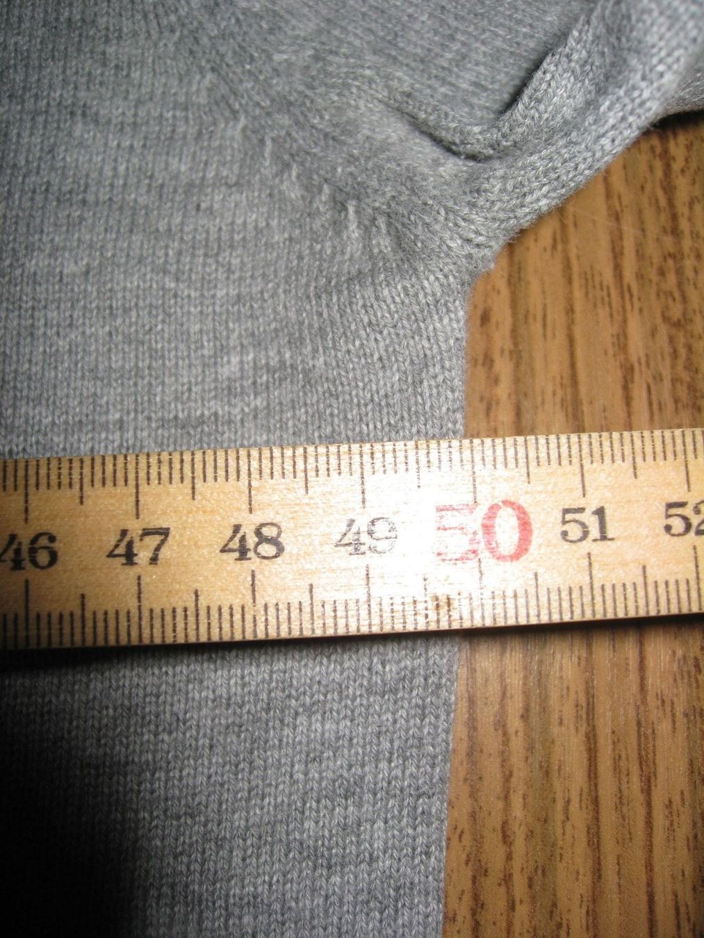 Maglioni & Felpe: Herren - Pullover m. V-Ausschnitt Baumwolle hellgrau Gr. M – Nuovo (secondo la descrizione) da Flüelen venduto da Diversicum-Textil 2