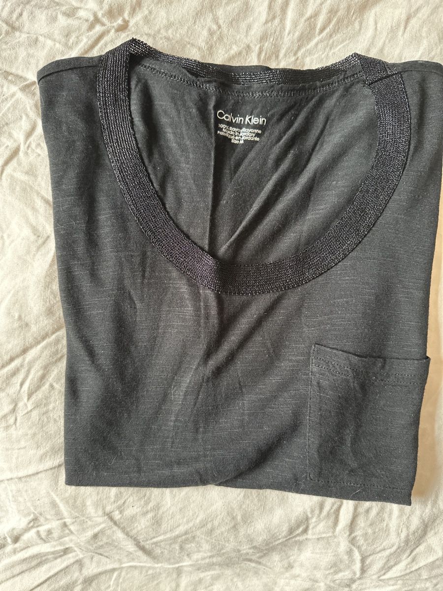 Calvin Klein T-shirt: T-shirt Calvin Klein M – Nuovo (secondo la descrizione) da Muraz (Collombey) venduto da jaoo21 1