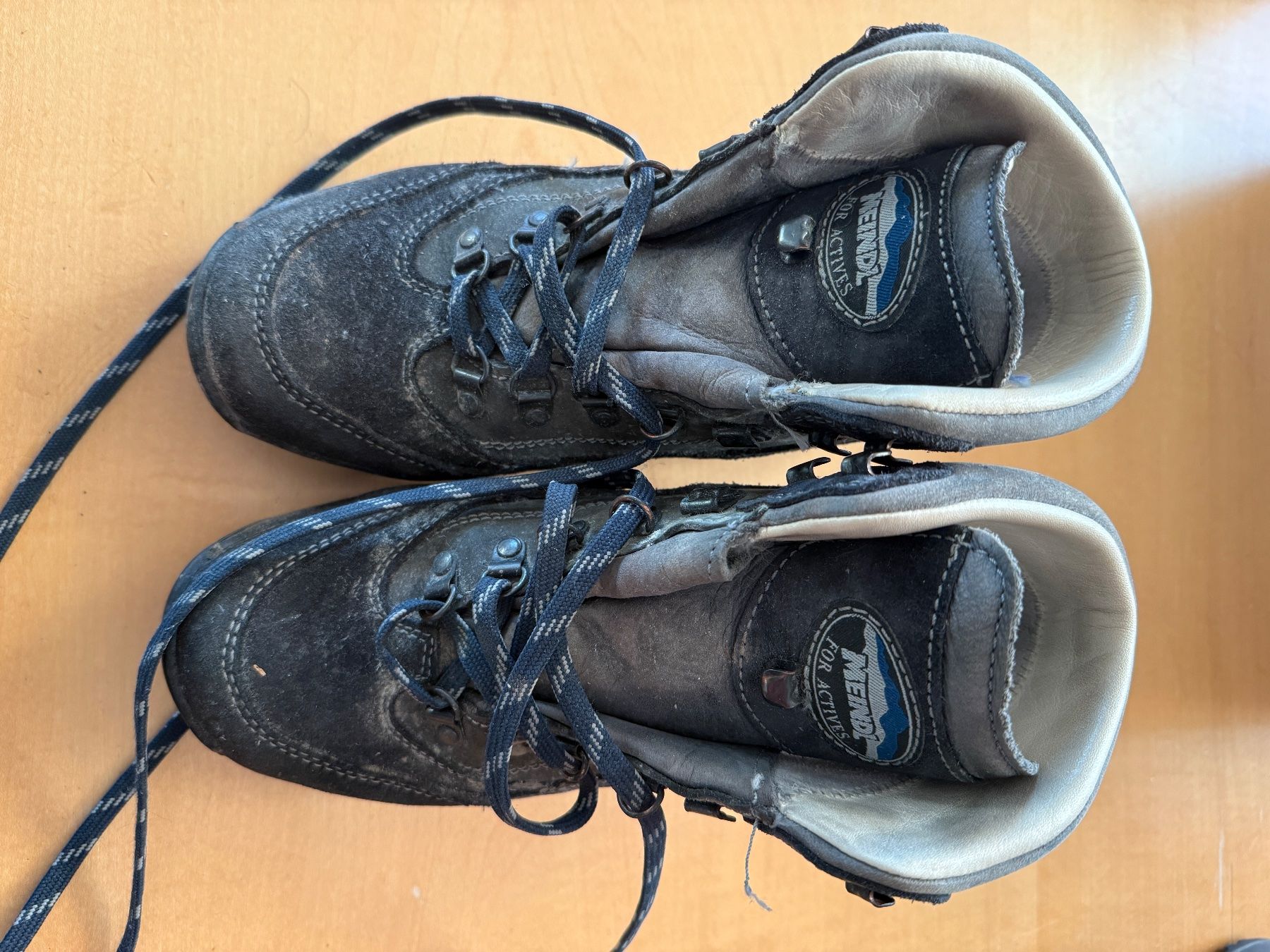 Meindl Scarpe da donna: Wanderschuhe Meindl – Usato da St. Gallenkappel venduto da Donmarcelo