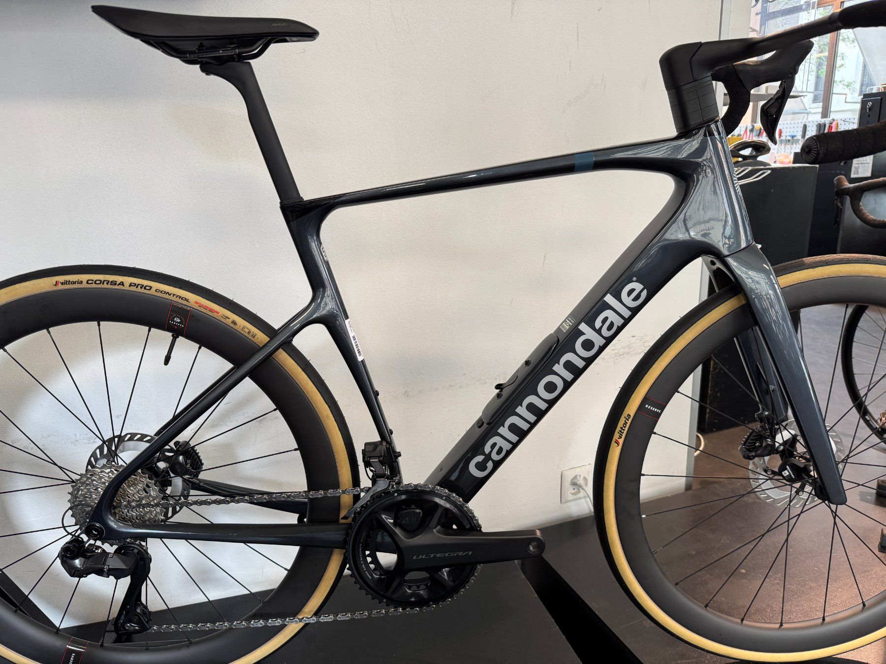 Cannondale Biciclette: Cannondale Synapse Carbon 1, Grösse 56cm – Nuovo e nell'imballaggio originale da Zürich venduto da Velofabrik01