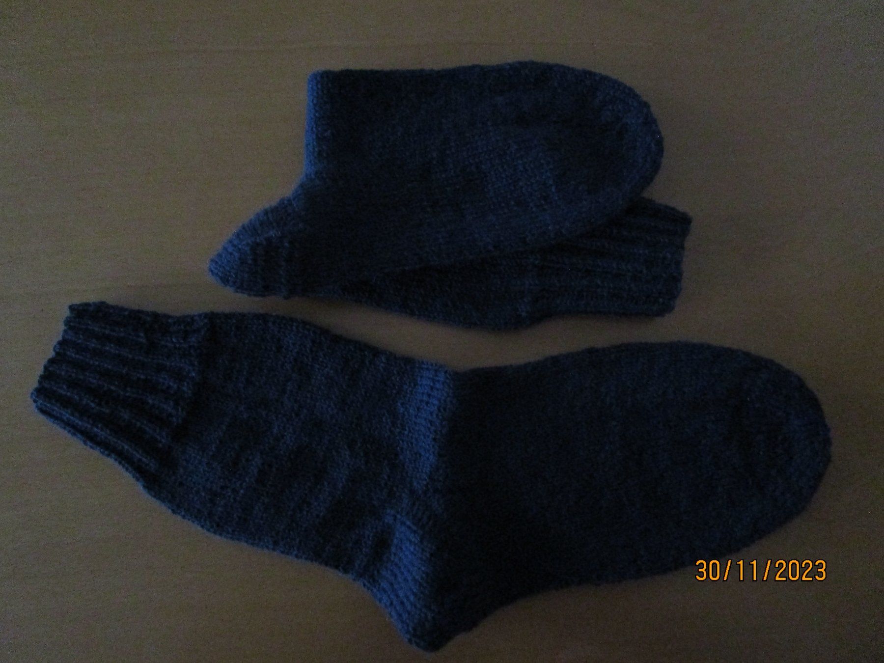 Calze: handgestrickte Socken Gr. 37 – Nuovo (secondo la descrizione) da Ursenbach venduto da gruenblau 1