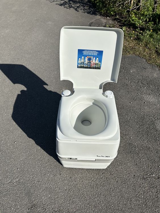 Thetford WC: Campingtoilette mit Spülungen  – Gebraucht aus Rüschlikon von nuddle21