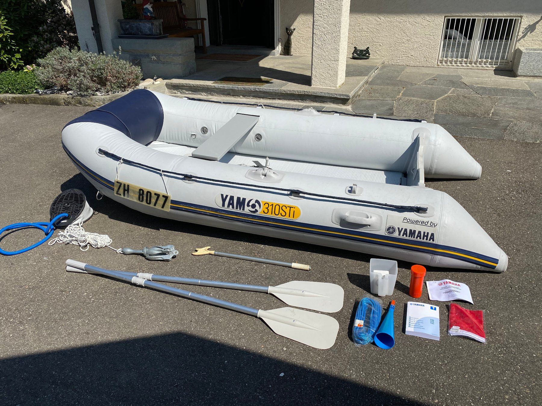 Yam Boote: Schlauchboot mit 4 PS Motor – Gebraucht aus Zürich von Imoya