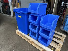 Posten div. Behälter in blau, 8 Tlg.