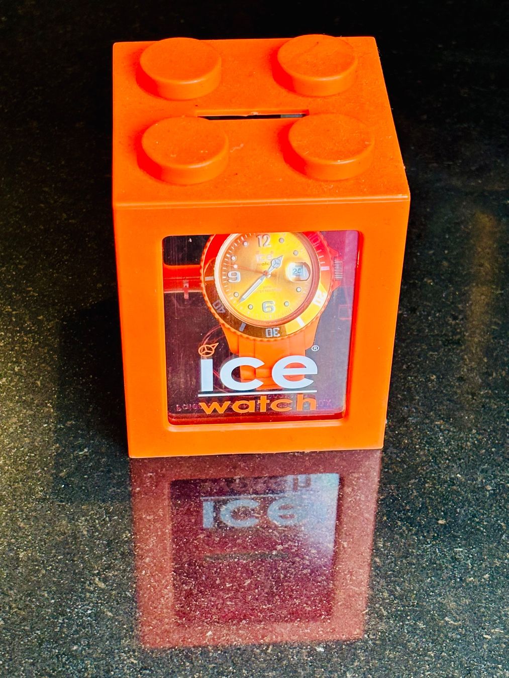 Ice watch Uhren: Ice Watch Orange mit Silikon Armband – Gebraucht aus Fehraltorf von nolram75