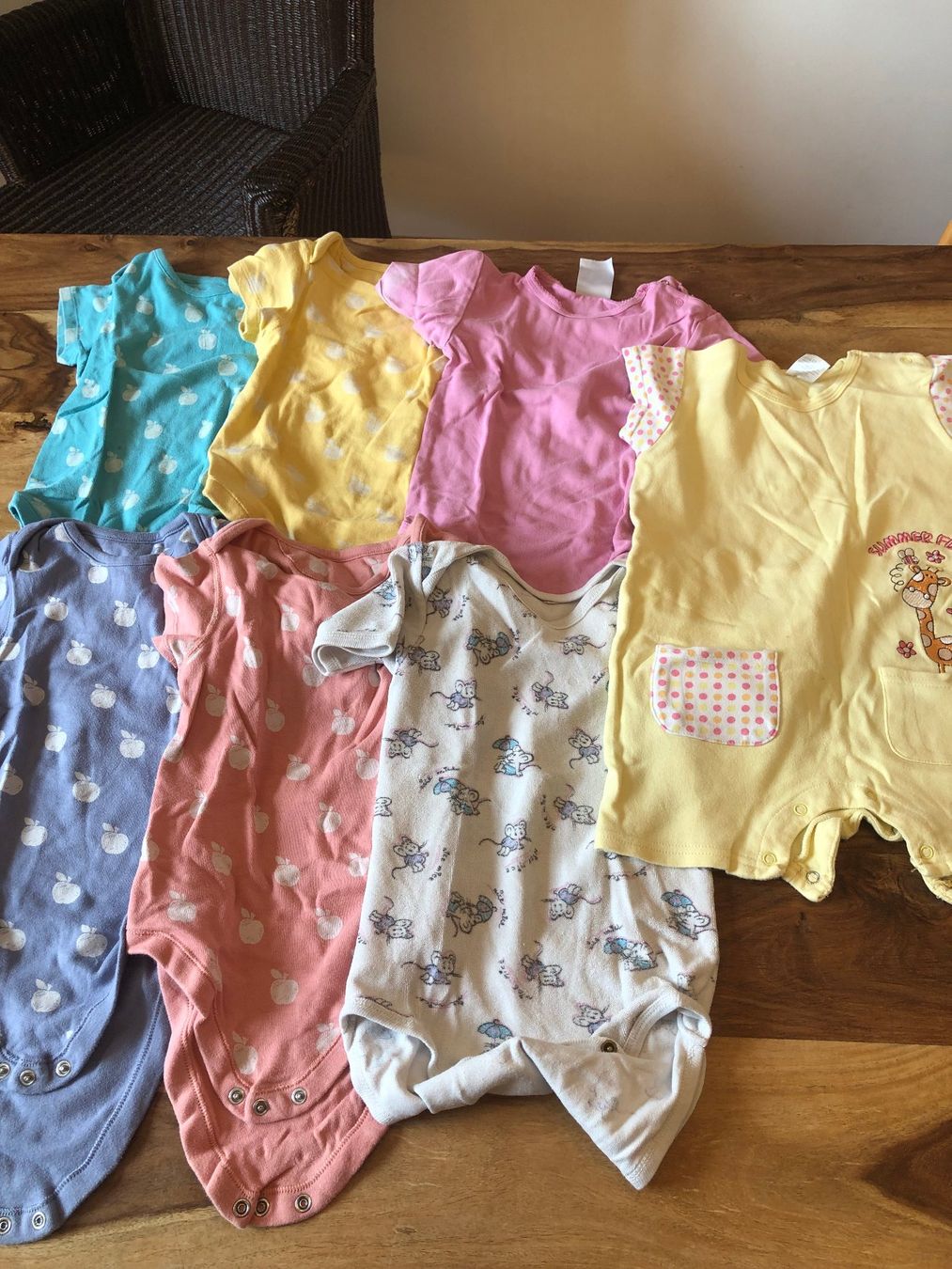 Lotti & Set di vestiti: Kinder Kleiderpaker Gr.98 – Usato da Winterthur venduto da Shahrudin 2