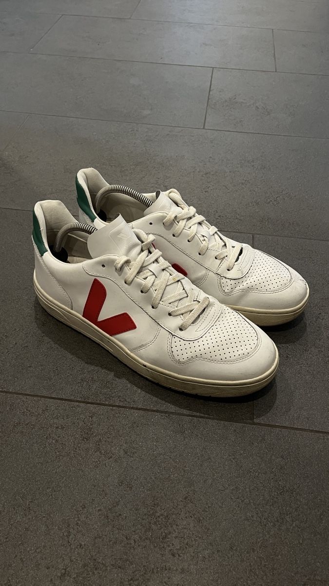 Veja Scarpe da uomo: Veja V-10 Sneaker Gr. 45 – Usato da Aeschi b. Spiez venduto da lou_d5wc 1