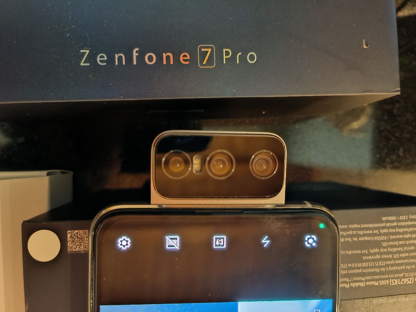 Asus Telefoni cellulari / Smartphones: Asus Zenfrone 7pro.256 Gb  . 5G – Usato da Grimisuat venduto da val_9q7l 5