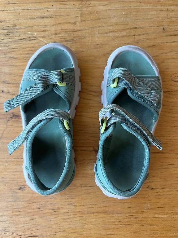 Scarpe per ragazzi: Sandalen Quechua Gr. 30/31 – Usato da Hausen am Albis venduto da Be13 2