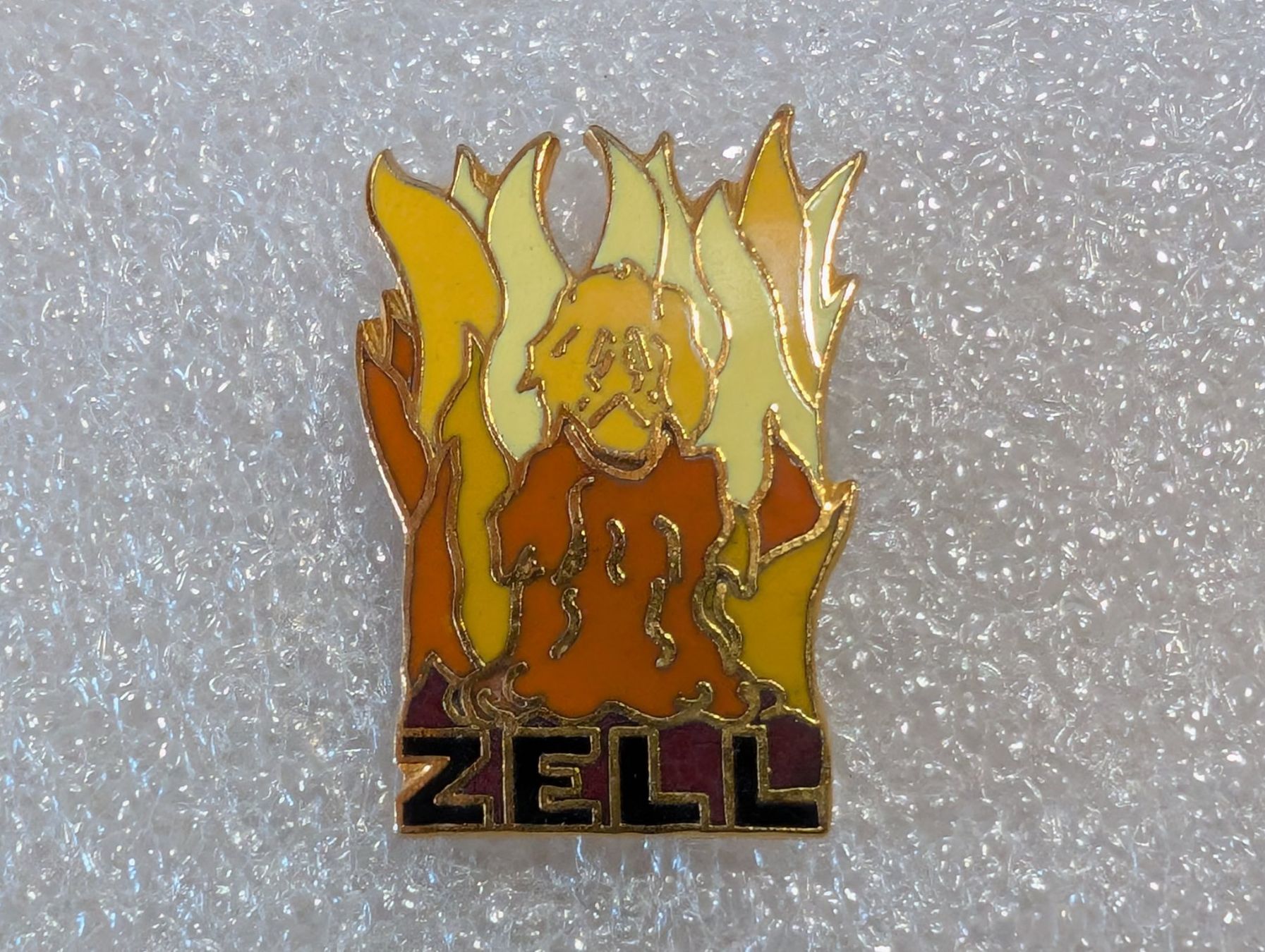 Plaketten & Abzeichen: Ansteckpin 260: Zell – Gebraucht aus Oppligen von Pin-Fall-Shop