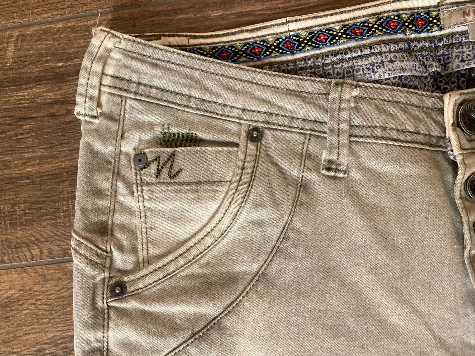 Nile Jeans: Nile Jeans hellgrau Gr. L – Usato da Pratteln venduto da a23_j2gs 8