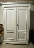 Kleiderschrank 