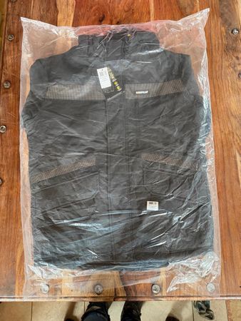 Caterpillar Jacke Nightflash Grösse S neu mit Etikett