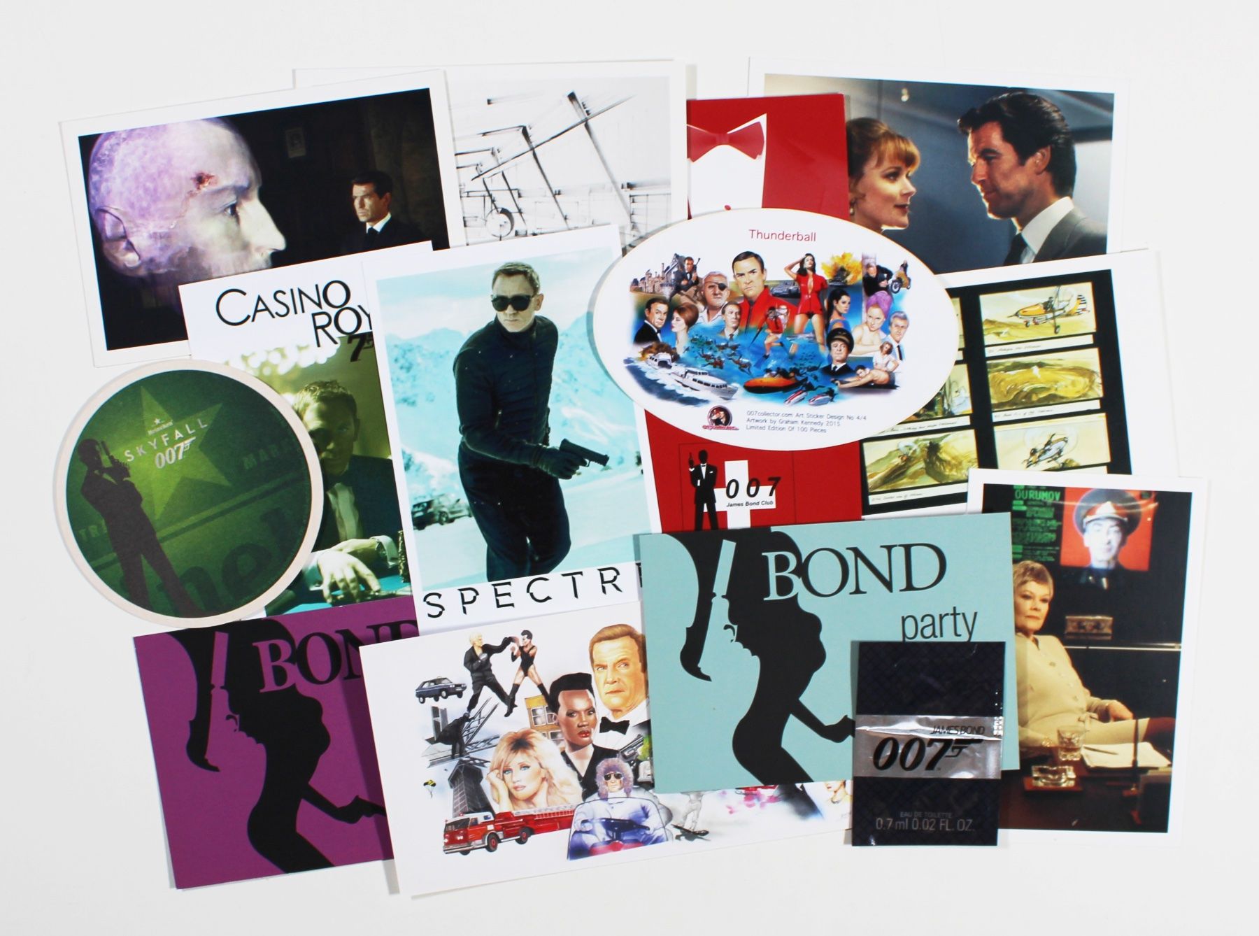 Sticker: James Bond 007 14 seltene Werbeartikel Postkarten, Flyer... – Usato da Brüttisellen venduto da Collector-Corner