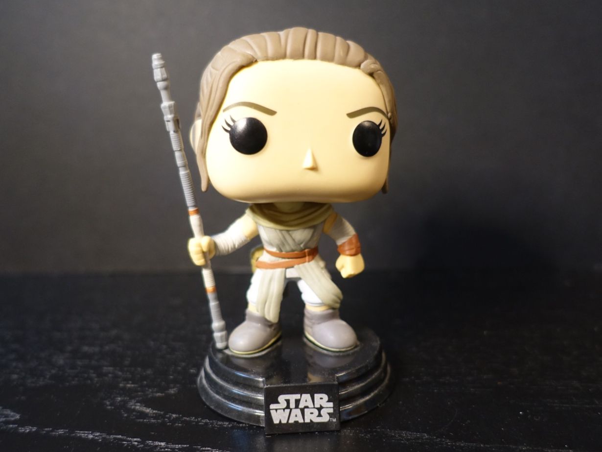 Star Wars Statuette: Rey, Original Star Wars-Figur Funko Pop / Actionfigur – Usato da Russikon venduto da Eulenfeder