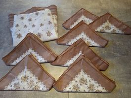 Nappe vintage ovale 160 x 170 cm avec 7 serviettes