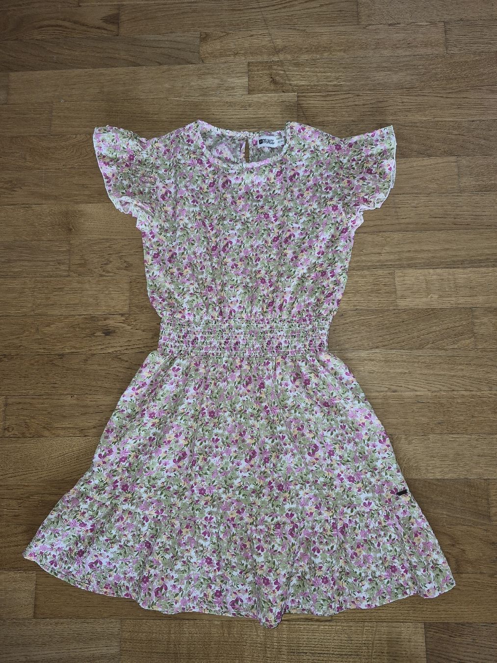 Lotti & Set di vestiti: Diverse Mädchenkleider Grössen 140-152 – Usato da Uster venduto da Lothar1 3