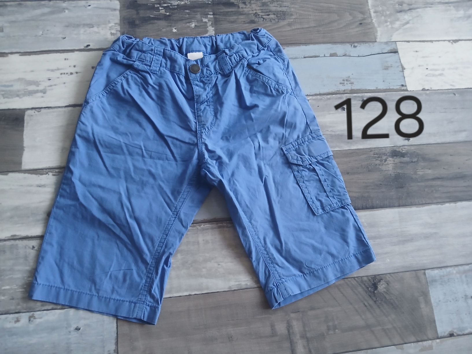 Pantaloni: 128 dünne Sommer shorts blau luftig leicht – Usato da Sevelen venduto da boutiquenounou