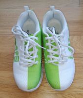 Coole Sneakers mit Tennis Logo / Gr. 38