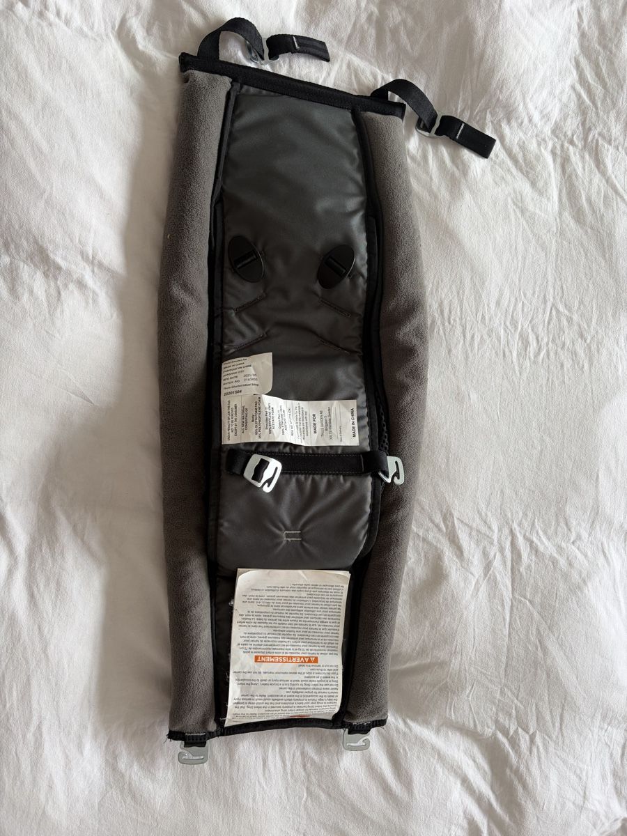 Thule Rimorchi: Thule Hängematte Infant Sling – Usato da Boll venduto da tia_89 1