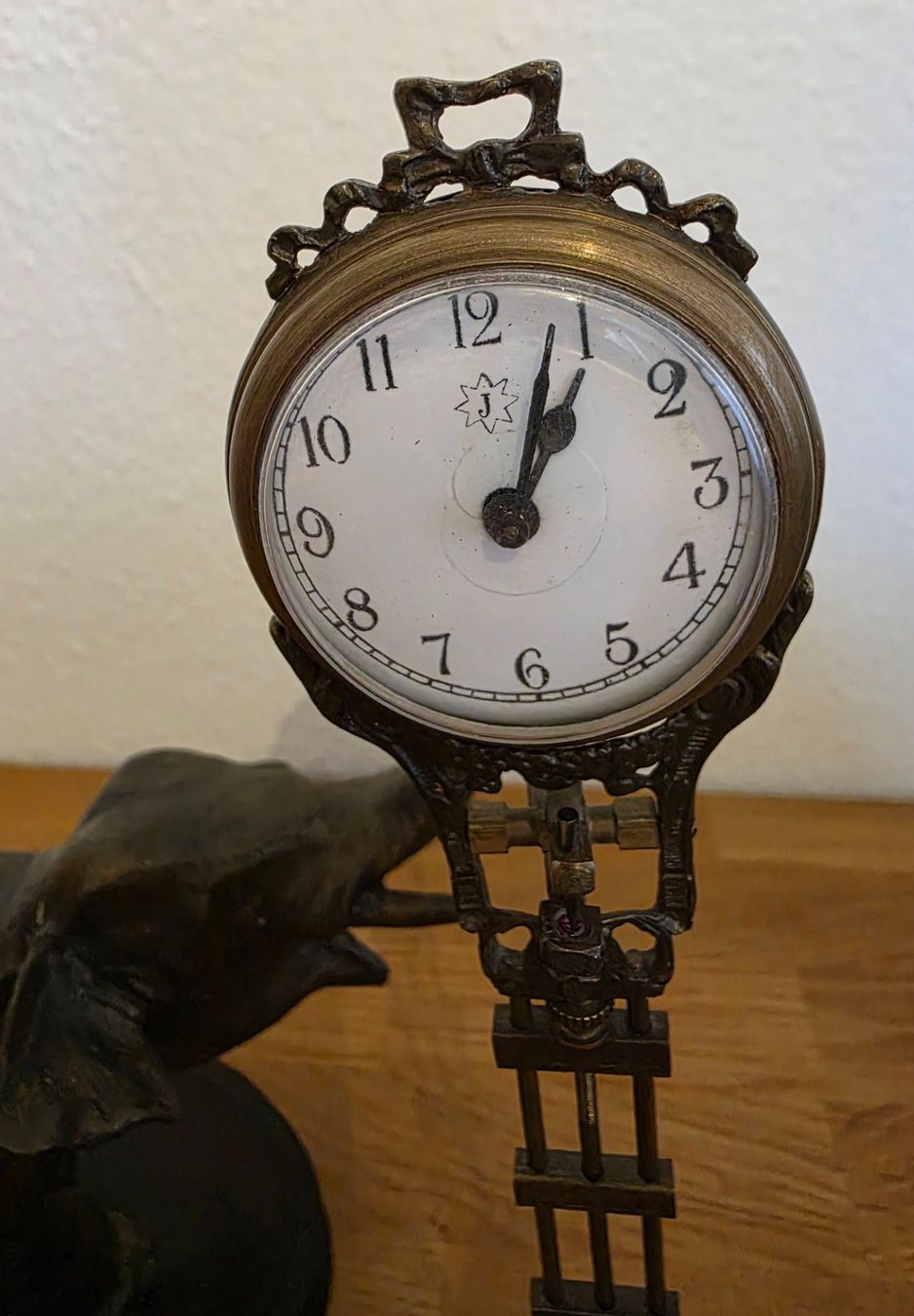Junghans Orologi da terra & Orologi da parete: Elefant mit Uhr – Usato da Zürich venduto da pf3 2
