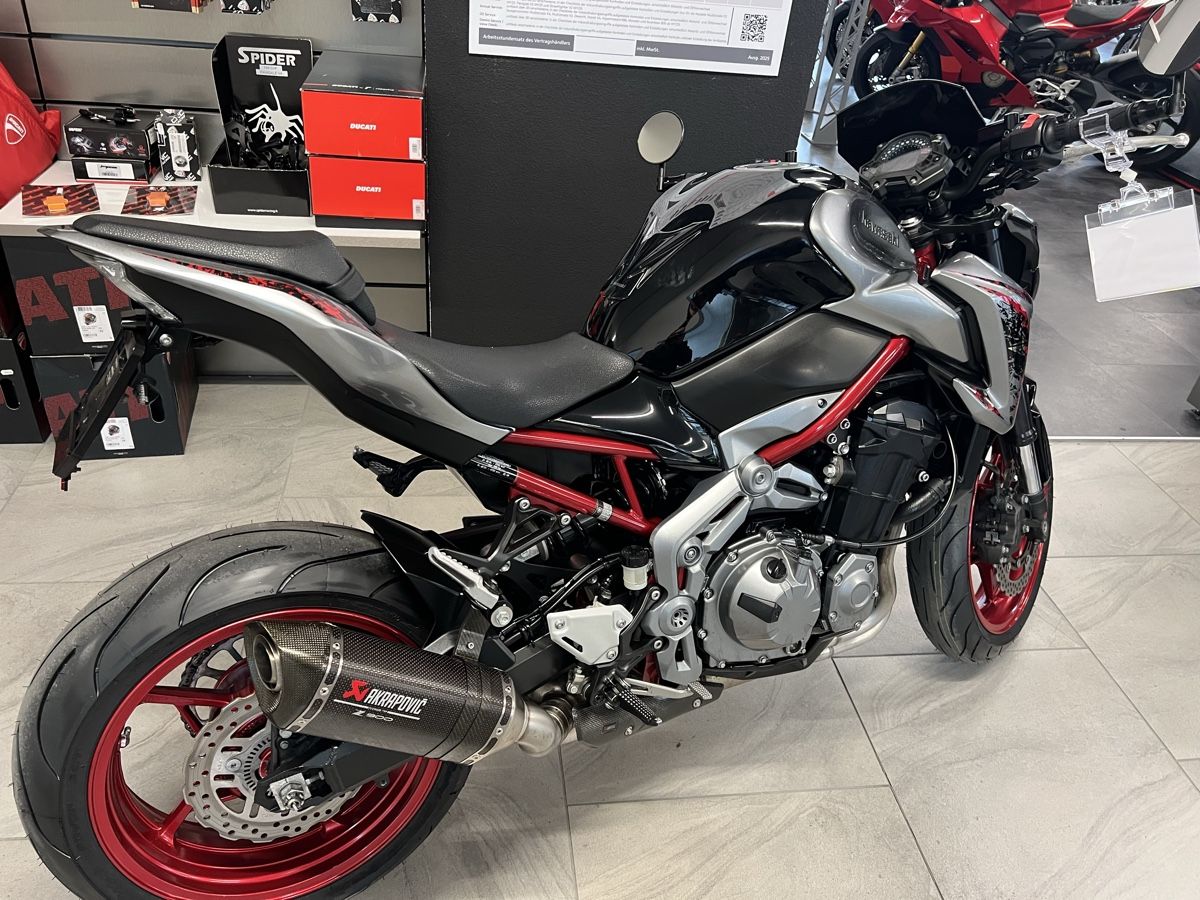 Kawasaki Sonstige: Kawasaki Z900 – Gebraucht aus Le Locle von Fiaz 2