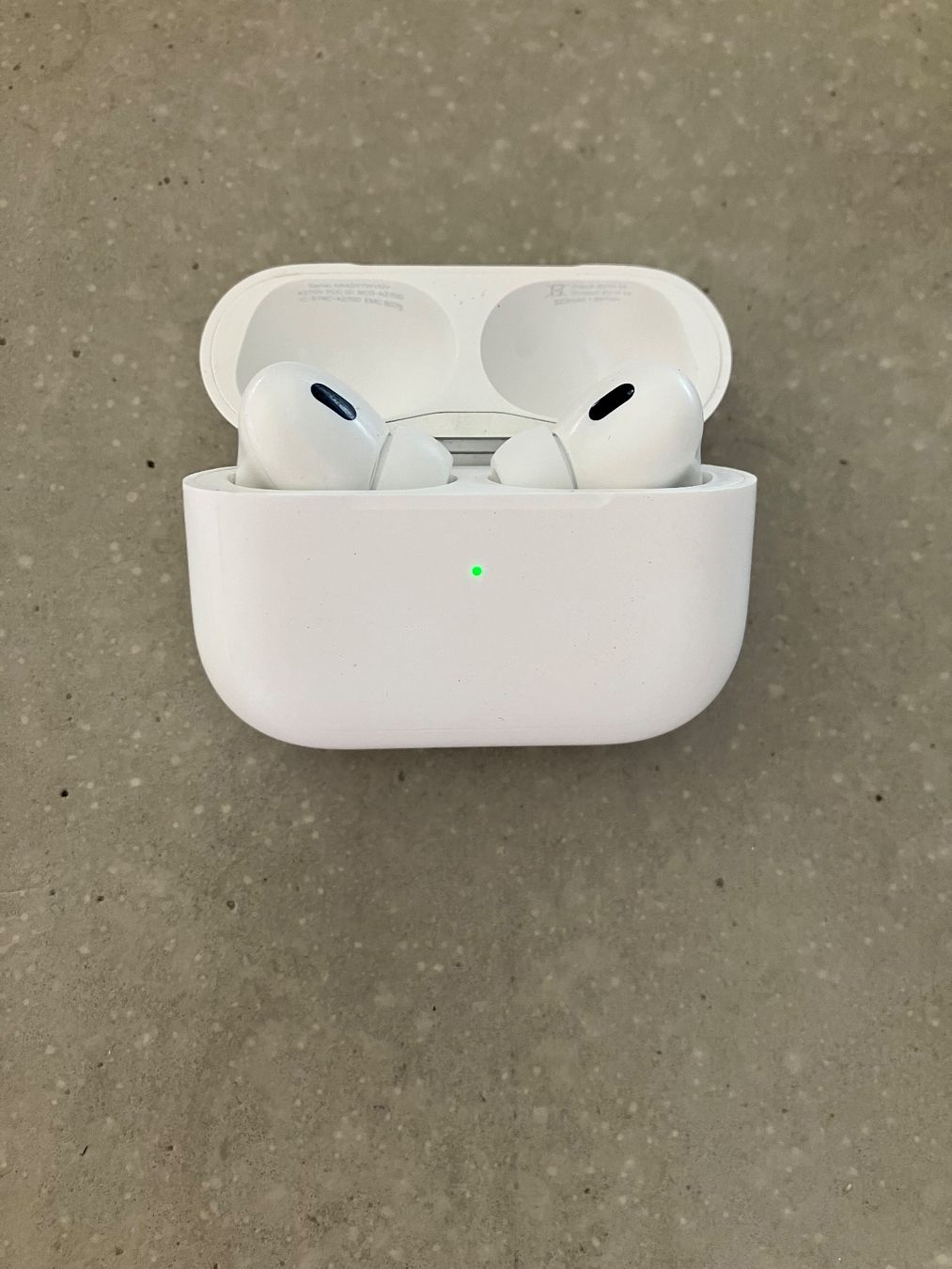 Apple Kopfhörer: APPLE Air Pods Pro 2 – Gebraucht aus Lausanne von mr.v