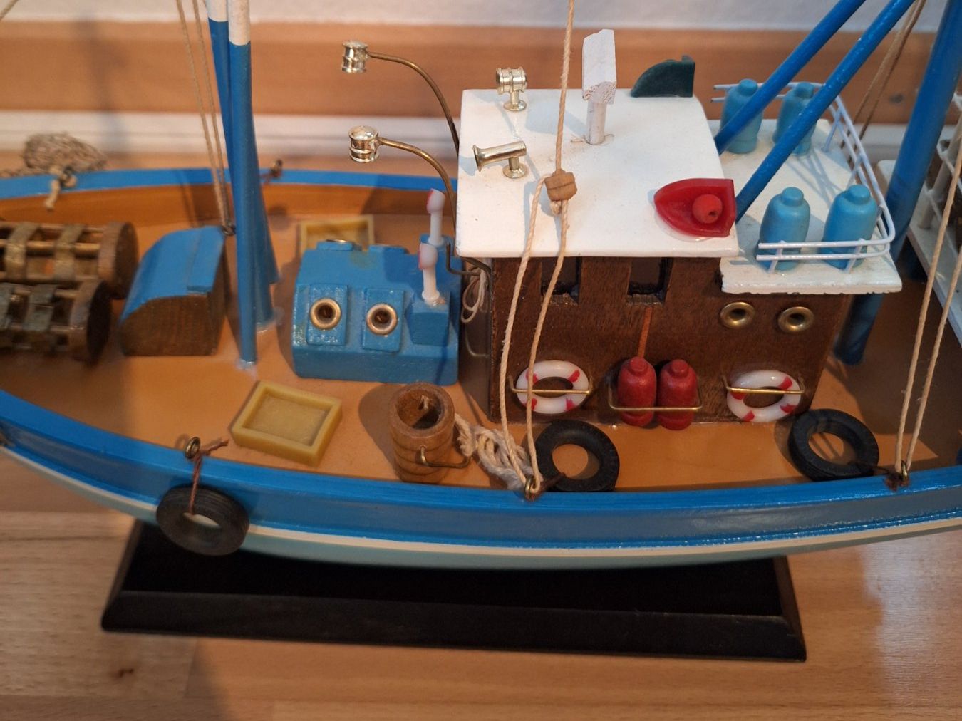 Kit di modellismo & Modellini statici: Schönes Deko Holzschiff – Usato da Zürich venduto da Mwb5 8