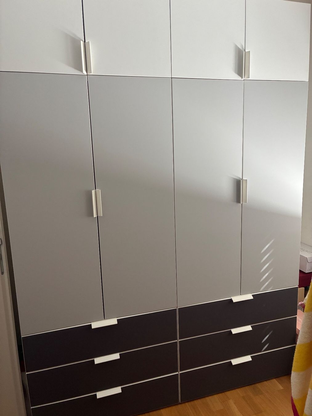 Armadi: Armoire 4 portes en 3 couleurs – Usato da Neuchâtel venduto da RitaLaura