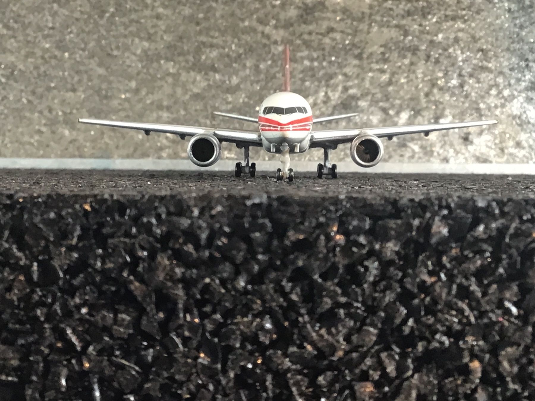 Boeing Kit di modellismo & Modellini statici: BOEING 757 -200 SHANGHAI AIRLINES 1:400 – Usato da Männedorf venduto da Spezial-Modelle 1