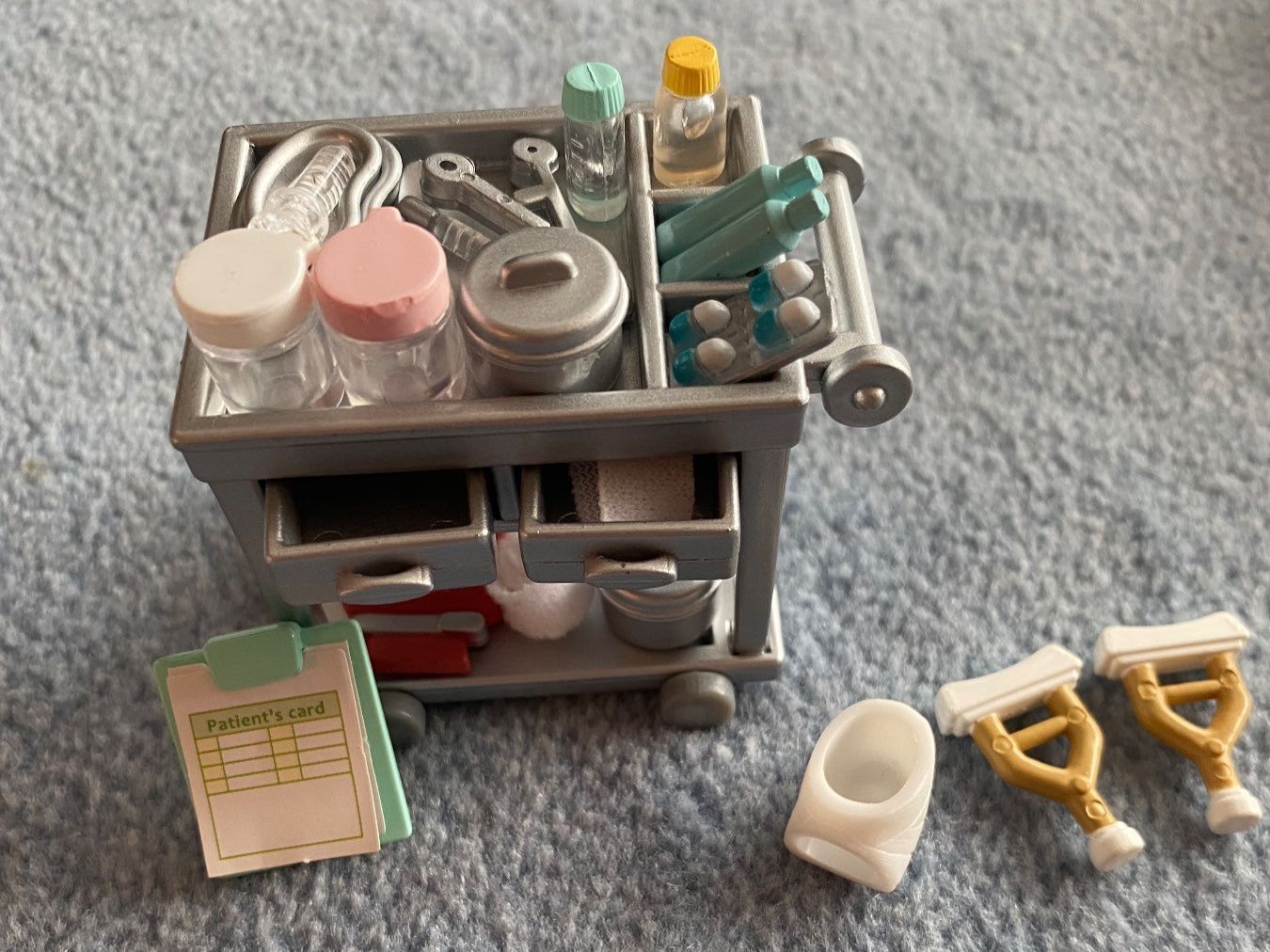 Sylvanian families Giocattoli: Sylvanian Families - Krankenschwester Set – Usato da Russikon venduto da Barolo17 1