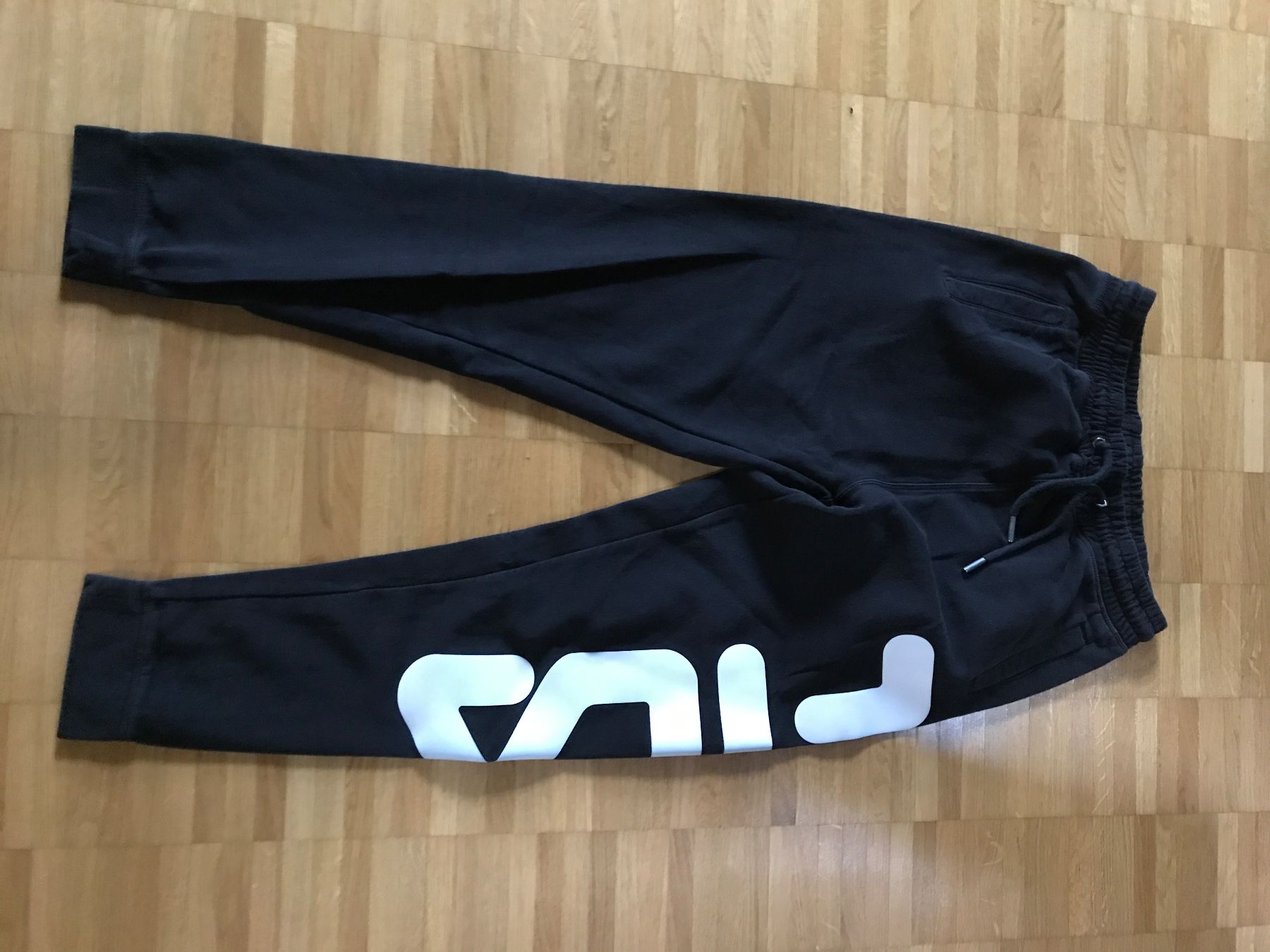 Fila Pantaloni: FILA Trainerhose Gr S – Usato da St. Margrethen SG venduto da kellenbh 1