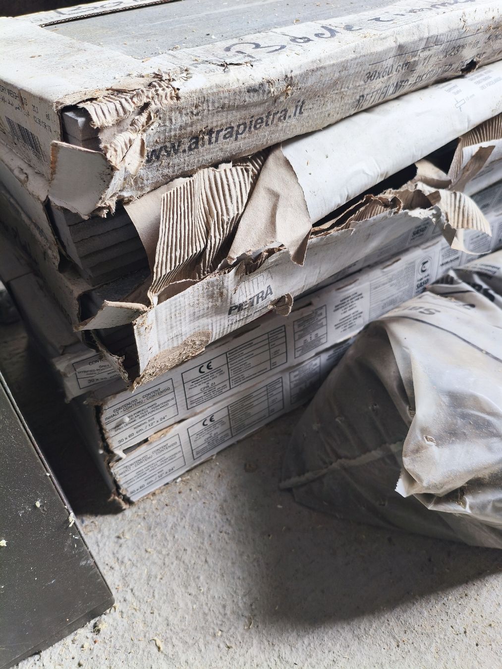 Rivestimenti per pavimenti: Gratis Bodenplatten Keramikplatten ca 2x 2m2 – Nuovo (secondo la descrizione) da Würenlingen venduto da A.ST.W. 2