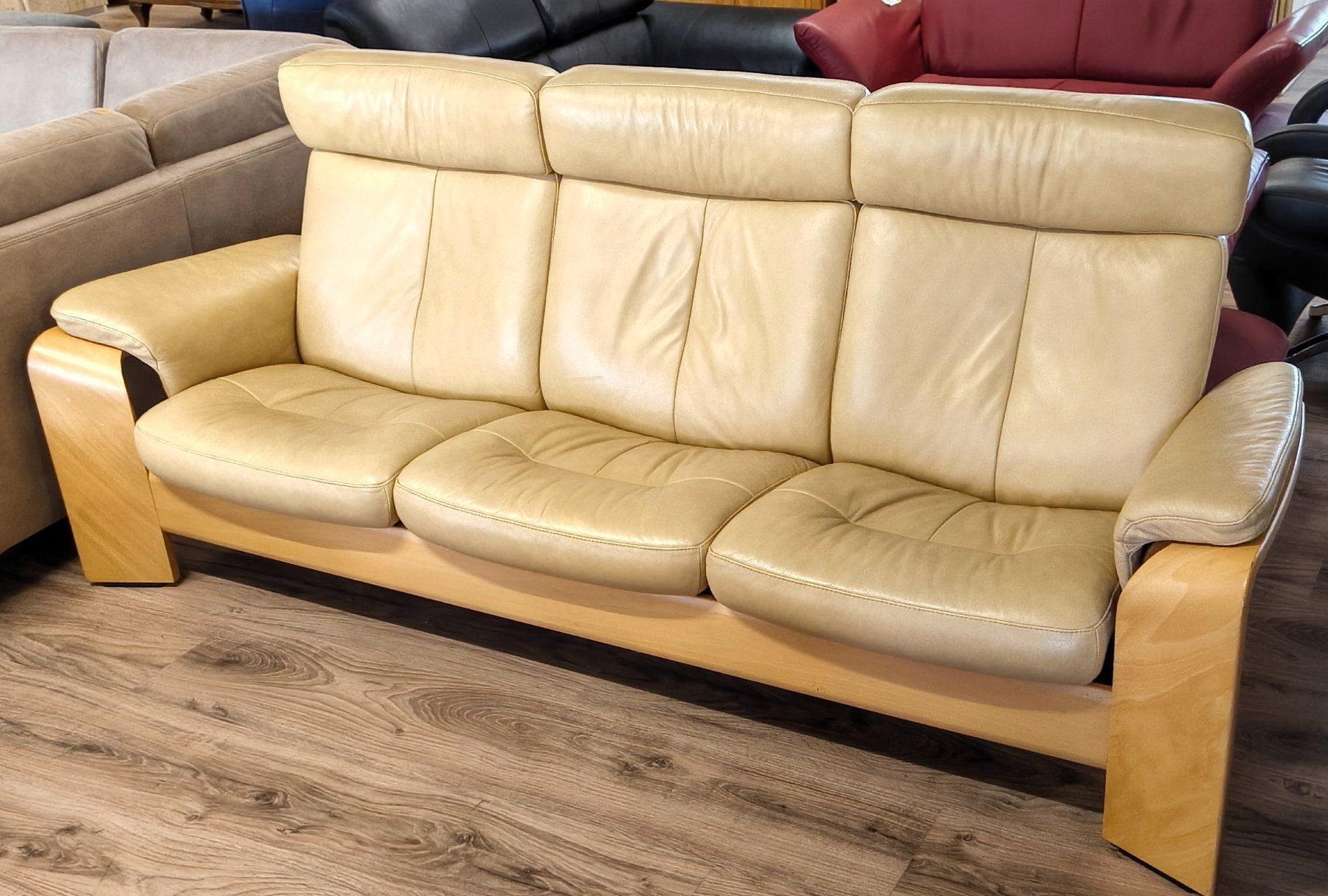 Stressless Divani: Stressless Sofa – Usato da Basel venduto da bk_brockibasel