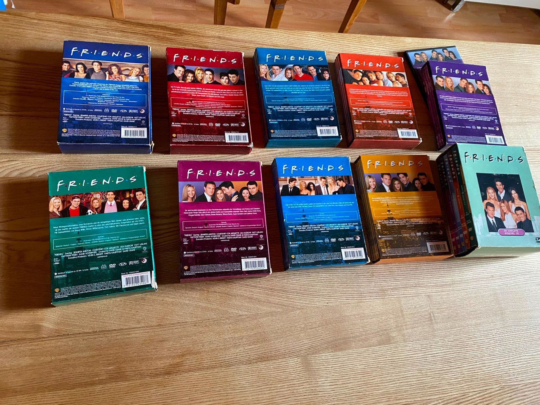 Tutti i DVDs: DVD Sammlung Serie "Friends" 1994-2003 – Usato da Röschenz venduto da Tashroal 3