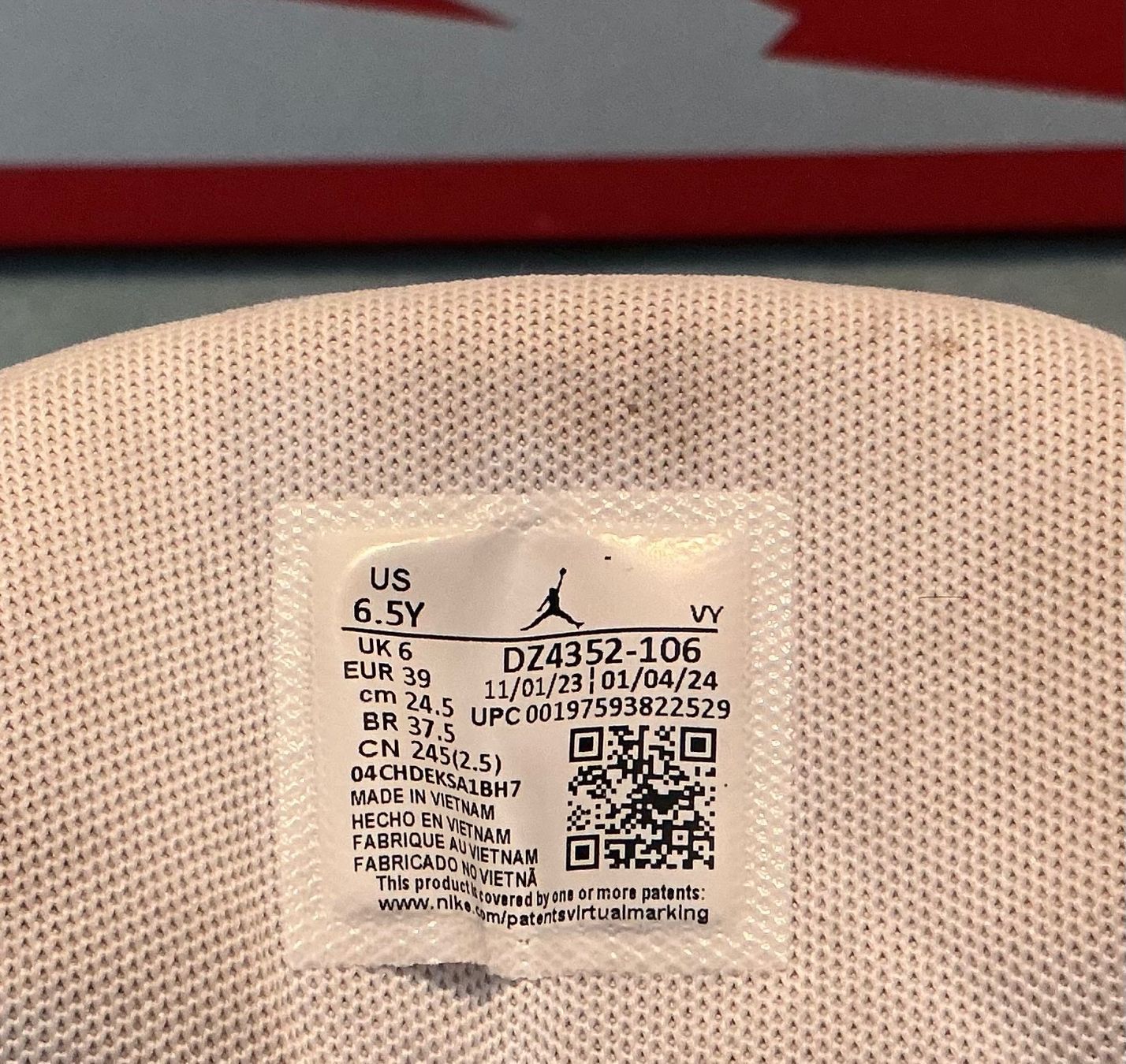 Jordan Scarpe da uomo: Jordan 5 Max Aura EU 39 – Usato da Ossingen venduto da lemaju 5