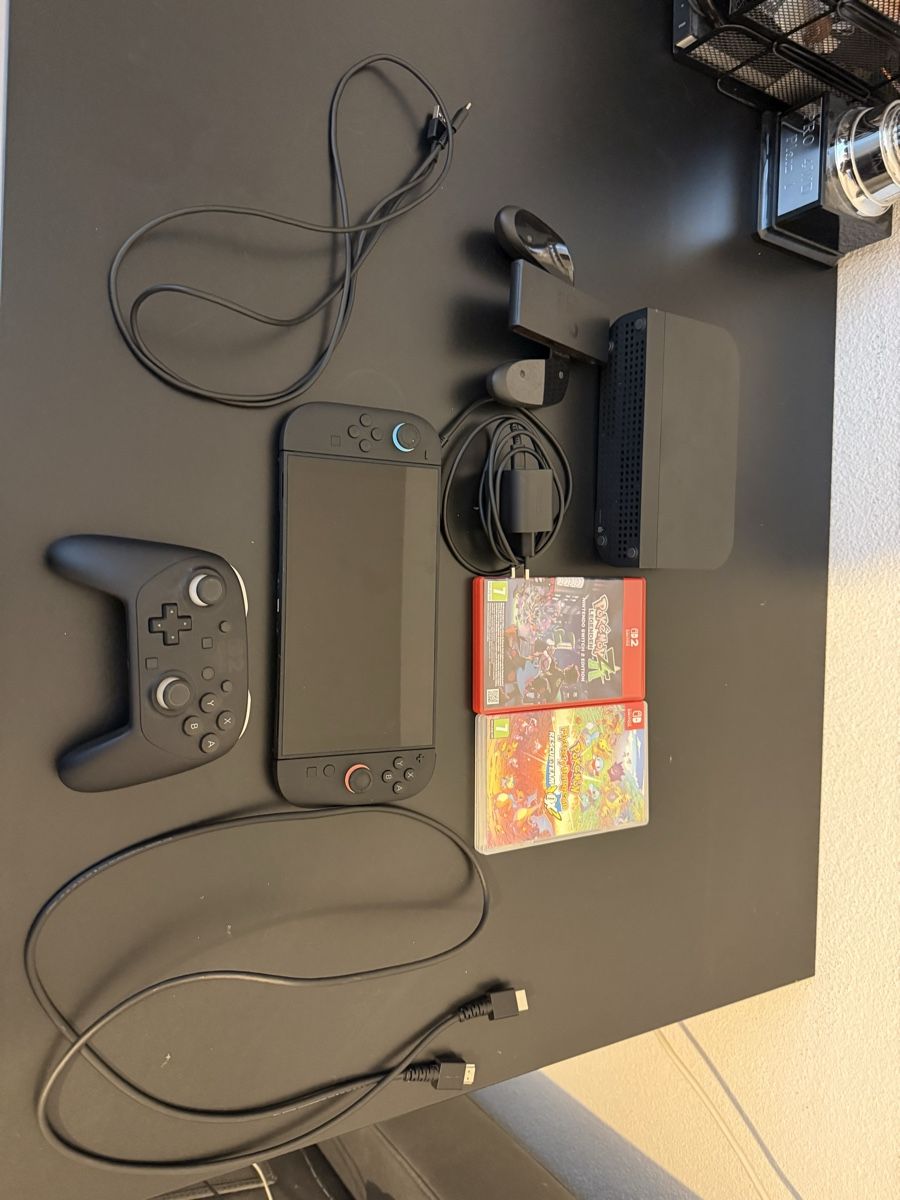 Nintendo Console: Nintendo Switch 2 mit Spielen & Zubehör – Nuovo (secondo la descrizione) da Root venduto da mik_smr5