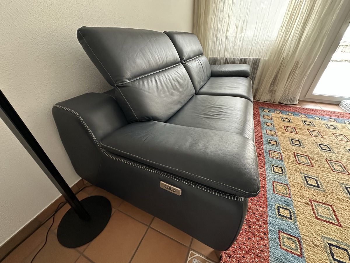 Conforama Sofas: 3er Sofa Conforama Belluno Leder NightBlue – Gebraucht aus Boppelsen von Schoggo3 1