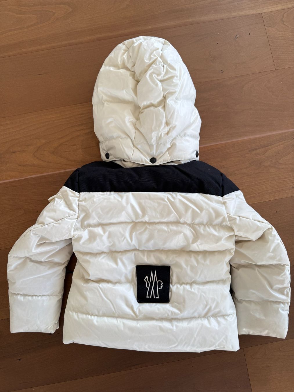 Moncler Giacche & Cappotti: Moncler Winterjacke Kinder – Usato da Hofstetten SO venduto da digio01 1