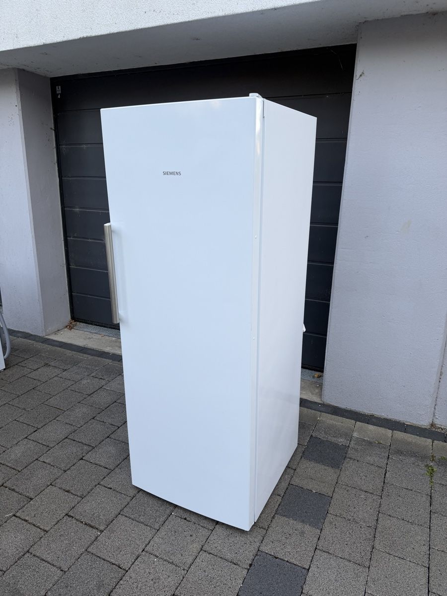 Congelatori: Siemens Gefrierschrank A++ Tiefkühler – Usato da Arlesheim venduto da VD.HG 2