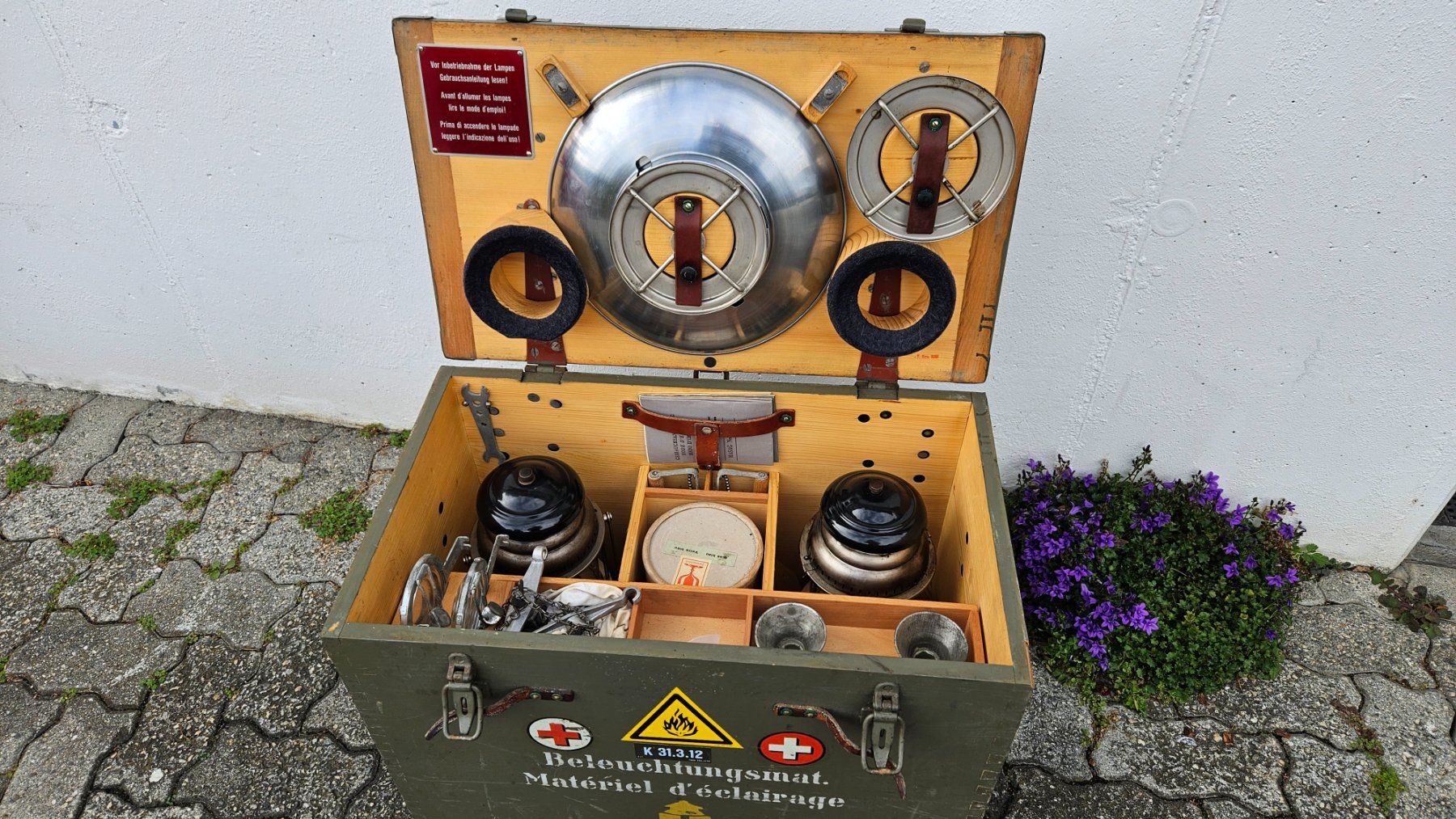 Schweizer Armee Lampade: Beleuchtungsset Schweizer Armee Top Zustand – Usato da Untervaz venduto da FullFlap777