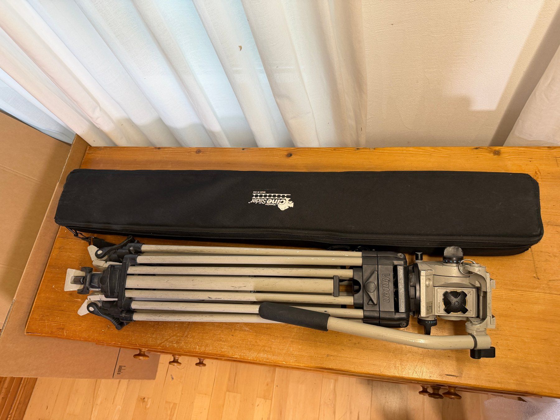 Stative & Köpfe: Kessler CineSlider mit Vision5 Vinten Stativ – Gebraucht aus Wil SG von Diomaiuta61