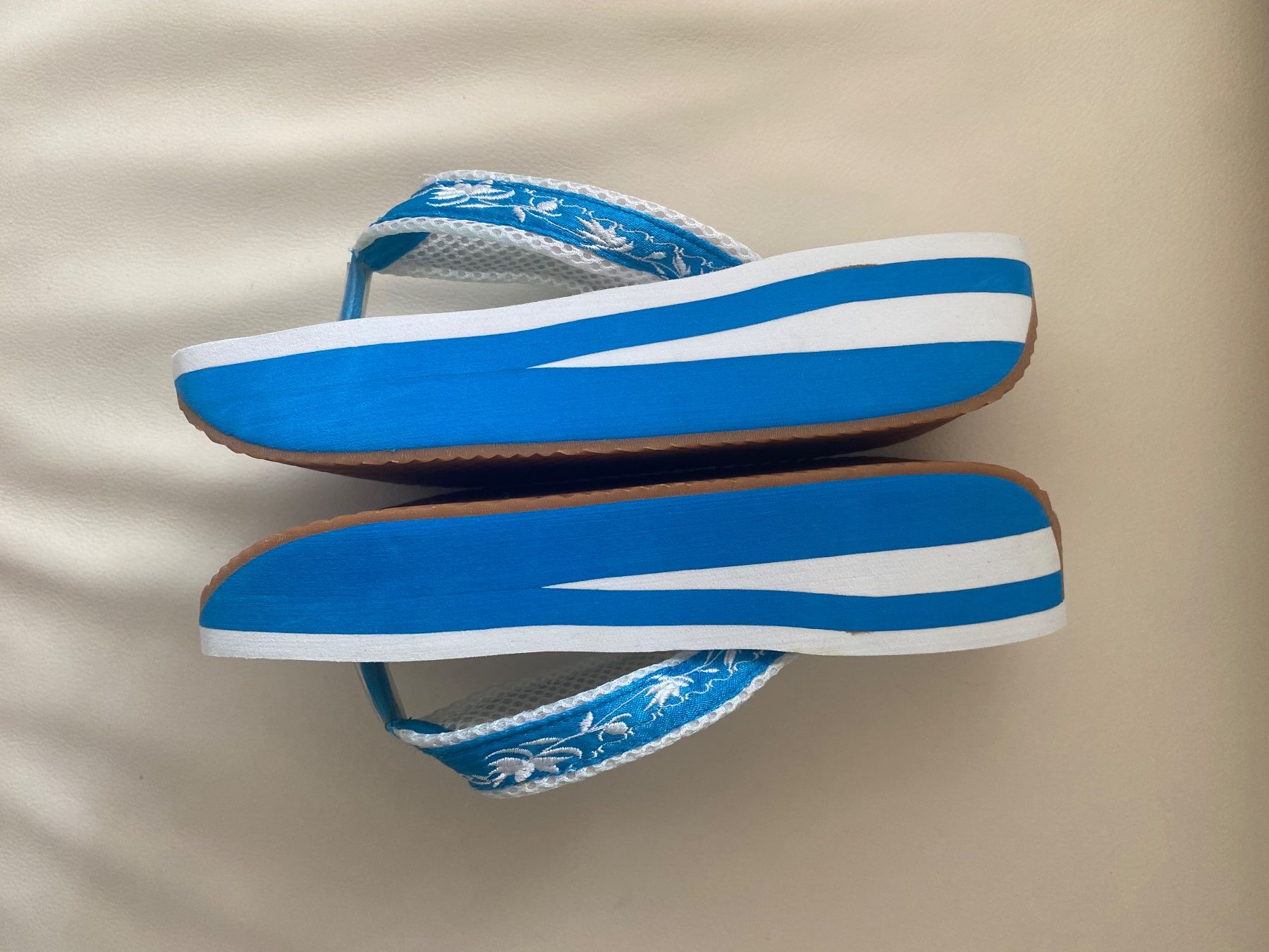 Scarpe da donna: SUMMERTIME - stylische Flip-Flops, blau/weiss, 39 – Usato da Winkel venduto da ferrari2022 4