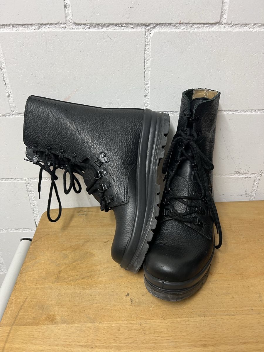 Scarpe da uomo: Militär Stiefel – Nuovo (secondo la descrizione) da Holziken venduto da 181281 2