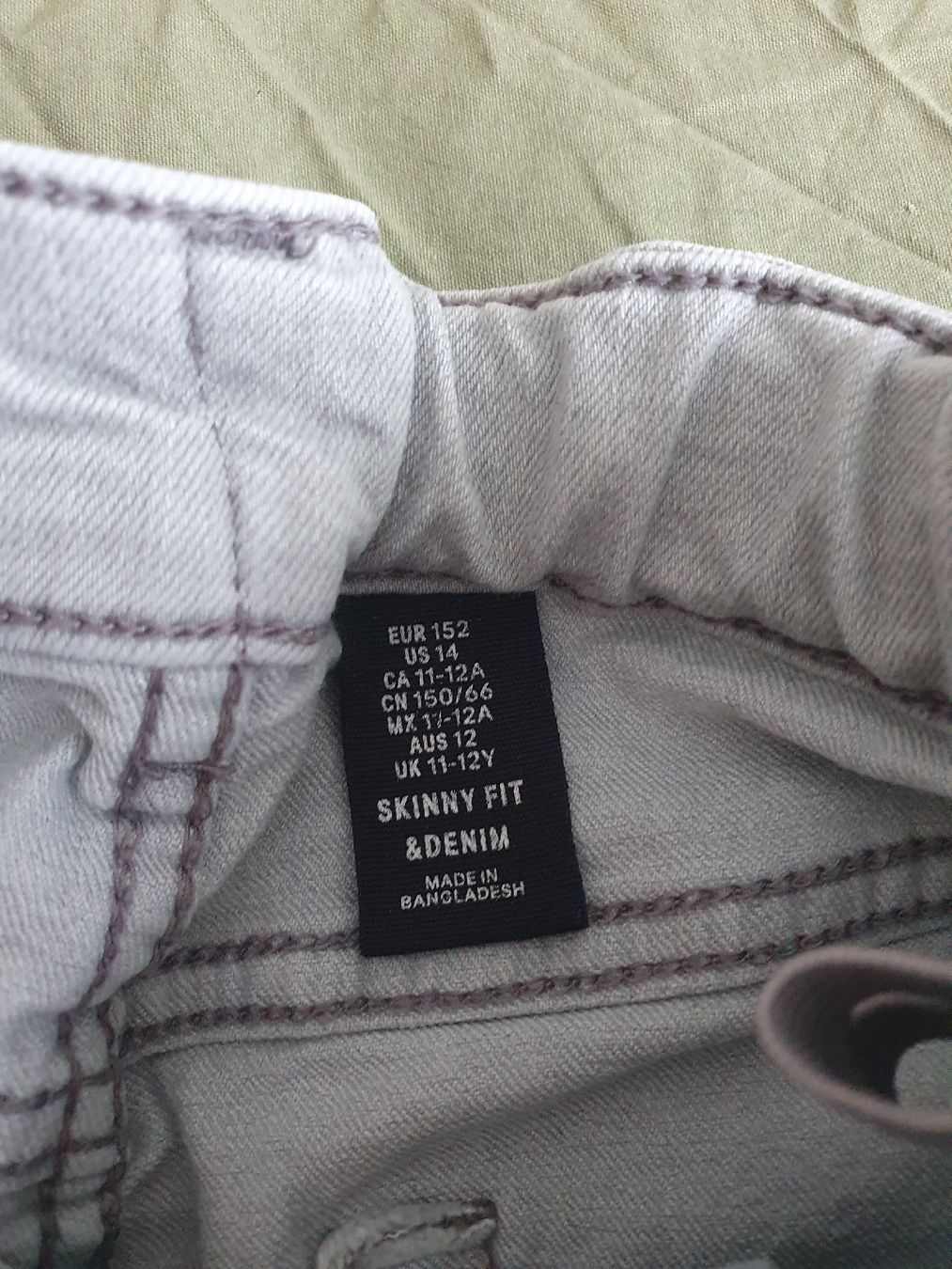 C&A Pantaloni: Skinny Jeans, hellgrau, Gr. 152, H&M, – Nuovo (secondo la descrizione) da St.Gallen venduto da Avena135 1